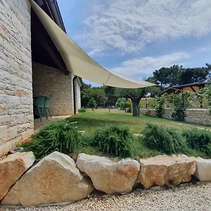 https://casa-pinea-fazana.in-istria.net