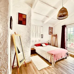 Landhaus Monte Carrascal, Salir